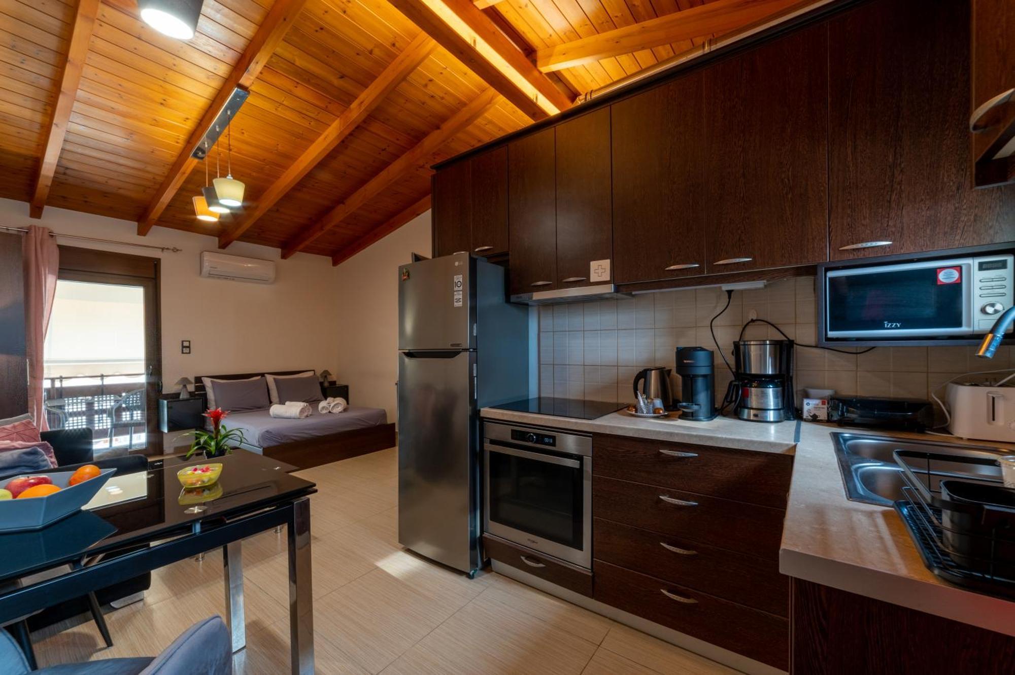 Filotimo Roofgarden Brown Apartment Heraklion (Crete)